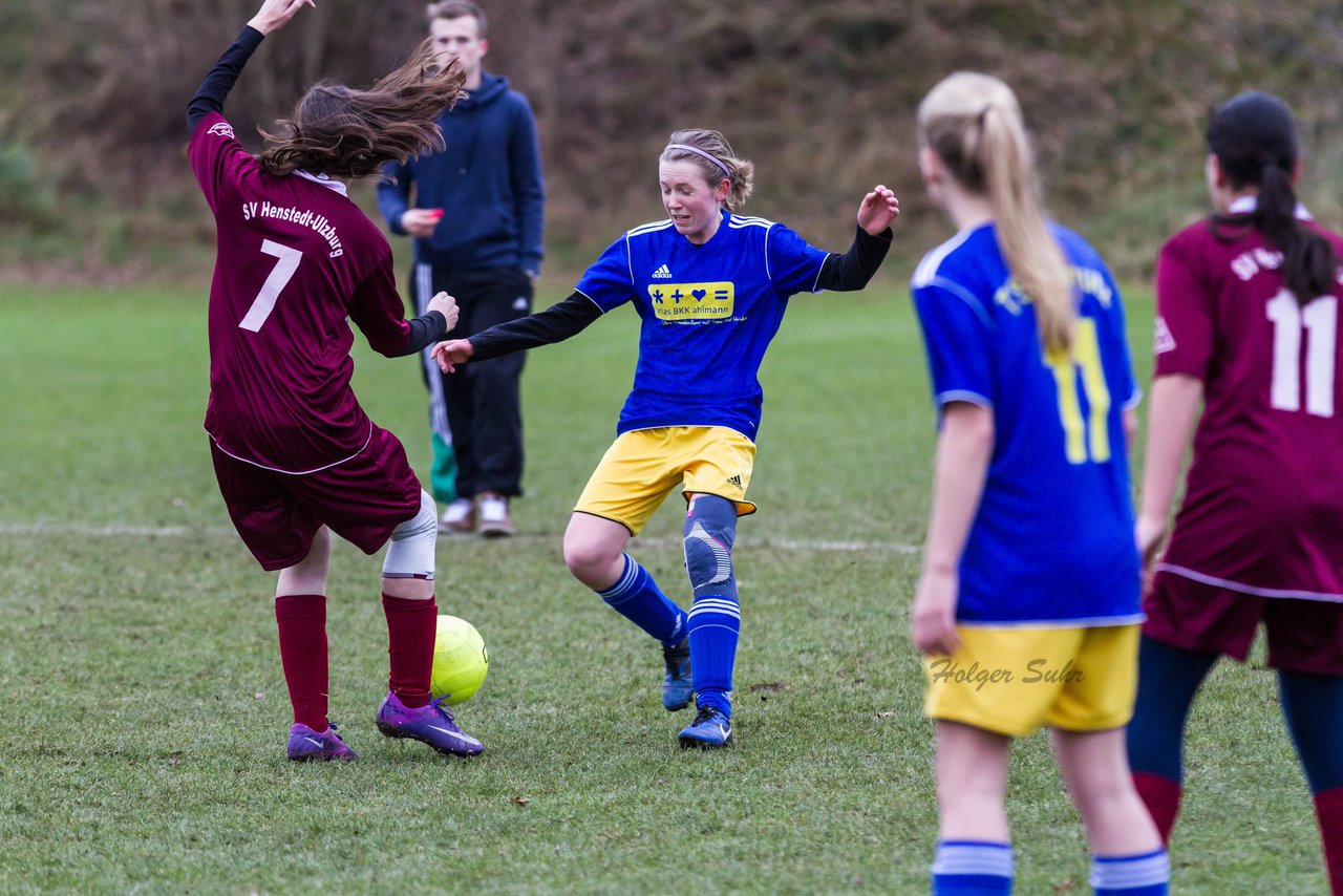 Bild 137 - B-Juniorinnen TSV Gnutz o.W. - SV Henstedt Ulzburg II : Ergebnis: ca. 5:0